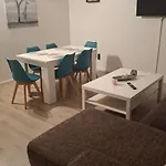 Work And 90 Qm 7 Betten 3 Schlafzimmer Mit Balkon Und Kraftraum 44 Oben Apartament Plettenberg