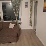 Work And 90 Qm 7 Betten 3 Schlafzimmer Mit Balkon Und Kraftraum 44 Oben Apartament