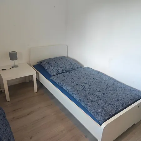 Work And 90 Qm 7 Betten 3 Schlafzimmer Mit Balkon Und Kraftraum 44 Oben דירה