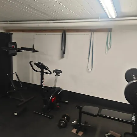 Work And 90 Qm 7 Betten 3 Schlafzimmer Mit Balkon Und Kraftraum 44 Oben פלטנברג