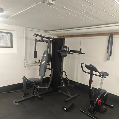 Work And 90 Qm 7 Betten 3 Schlafzimmer Mit Balkon Und Kraftraum 44 Oben