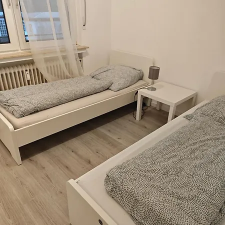 Work And 90 Qm 7 Betten 3 Schlafzimmer Mit Balkon Und Kraftraum 44 Oben דירה פלטנברג