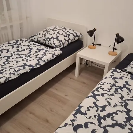 Work And 90 Qm 7 Betten 3 Schlafzimmer Mit Balkon Und Kraftraum 44 Oben Lejlighed Plettenberg