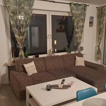 Work And 90 Qm 7 Betten 3 Schlafzimmer Mit Balkon Und Kraftraum 44 Oben * Plettenberg