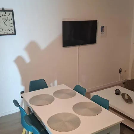 Work And 90 Qm 7 Betten 3 Schlafzimmer Mit Balkon Und Kraftraum 44 Oben