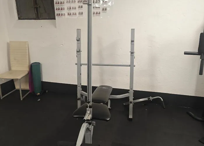 Lejlighed Work And 90 Qm 7 Betten 3 Schlafzimmer Mit Balkon Und Kraftraum 44 Oben *