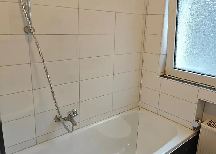 Work And 90 Qm 7 Betten 3 Schlafzimmer Mit Balkon Und Kraftraum 44 Oben Lejlighed Plettenberg