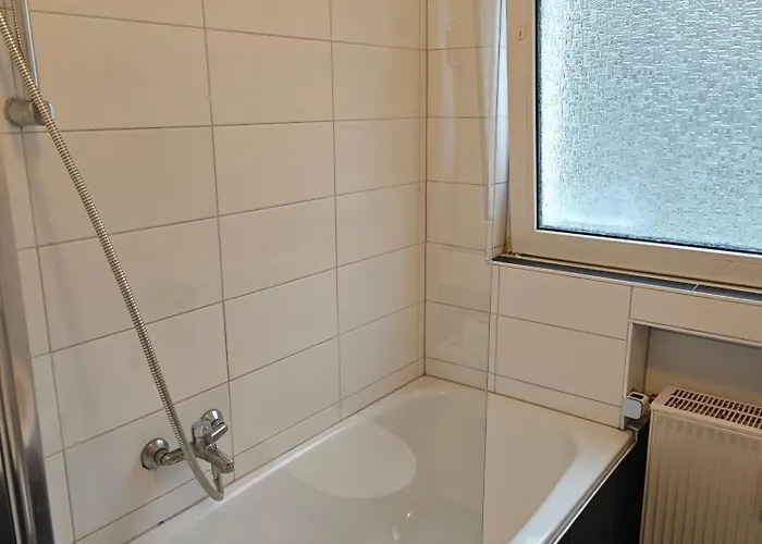 Work And 90 Qm 7 Betten 3 Schlafzimmer Mit Balkon Und Kraftraum 44 Oben * Plettenberg