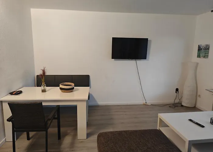 Work And 90 Qm 7 Betten 3 Schlafzimmer Mit Balkon Und Kraftraum 44 Oben Lejlighed Plettenberg