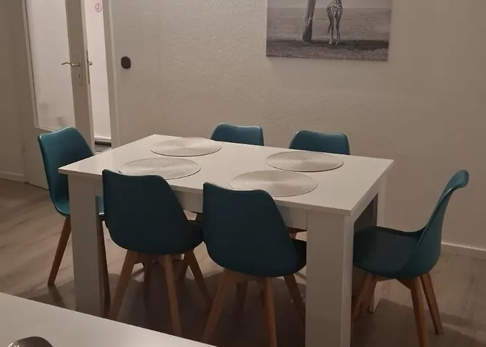 Work And 90 Qm 7 Betten 3 Schlafzimmer Mit Balkon Und Kraftraum 44 Oben Lejlighed Plettenberg