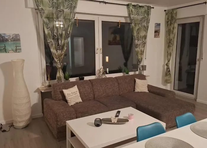 Work And 90 Qm 7 Betten 3 Schlafzimmer Mit Balkon Und Kraftraum 44 Oben * Plettenberg