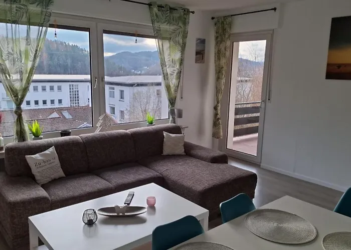 Lejlighed Work And 90 Qm 7 Betten 3 Schlafzimmer Mit Balkon Und Kraftraum 44 Oben *